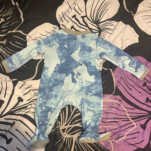 Honest Baby Clothing - Blue/Gray Onesie, Newborn - Picture 2 of 4